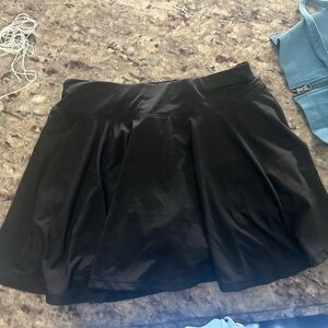 Black skort